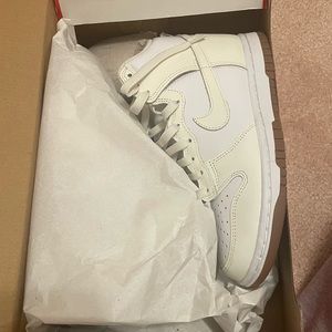 Women Nike Dunk High